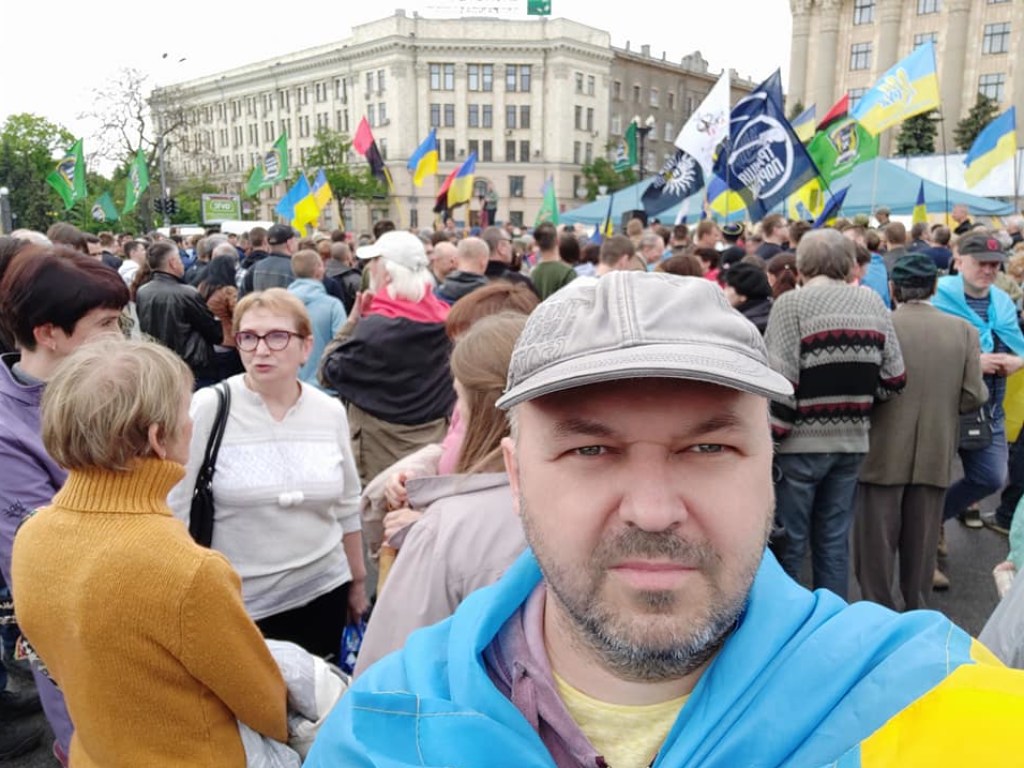 Жители Харькова провели акцию у стен горсовета (ФОТО)