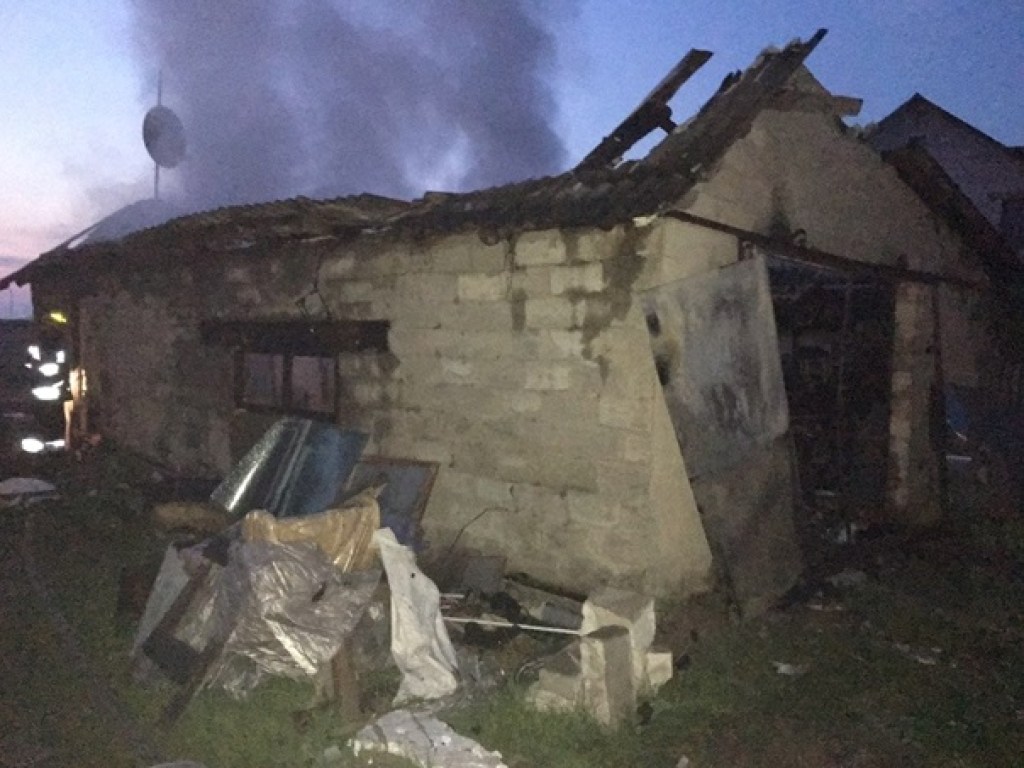 В Ровенской области сгорел гараж: есть погибшие (ФОТО)