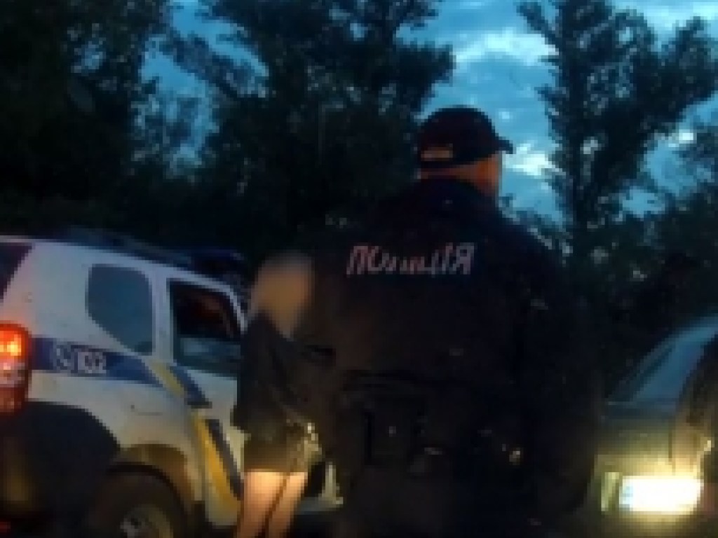 В Запорожье водитель с 5 девушками в авто устроил погоню с полицией (ВИДЕО)