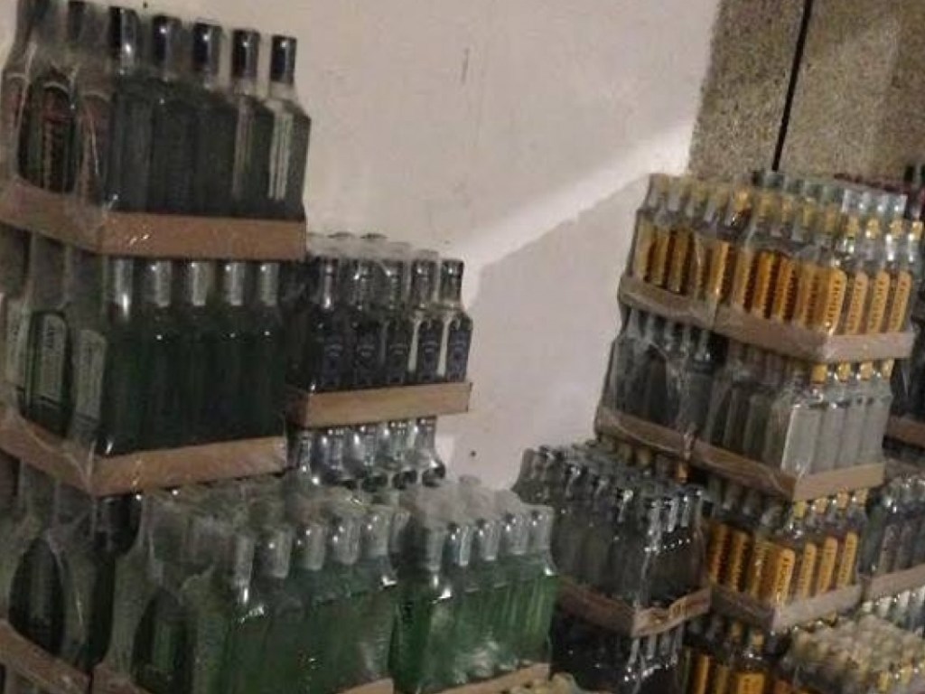Под Киевом обнаружили подпольный алкогольный цех – прокуратура