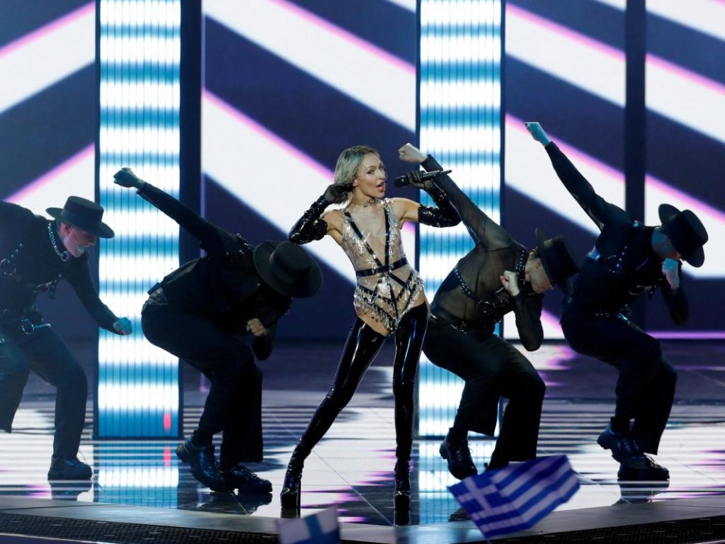 Участница Евровидения вызвала возмущение в Сети своим вызывающим образом (ВИДЕО)
