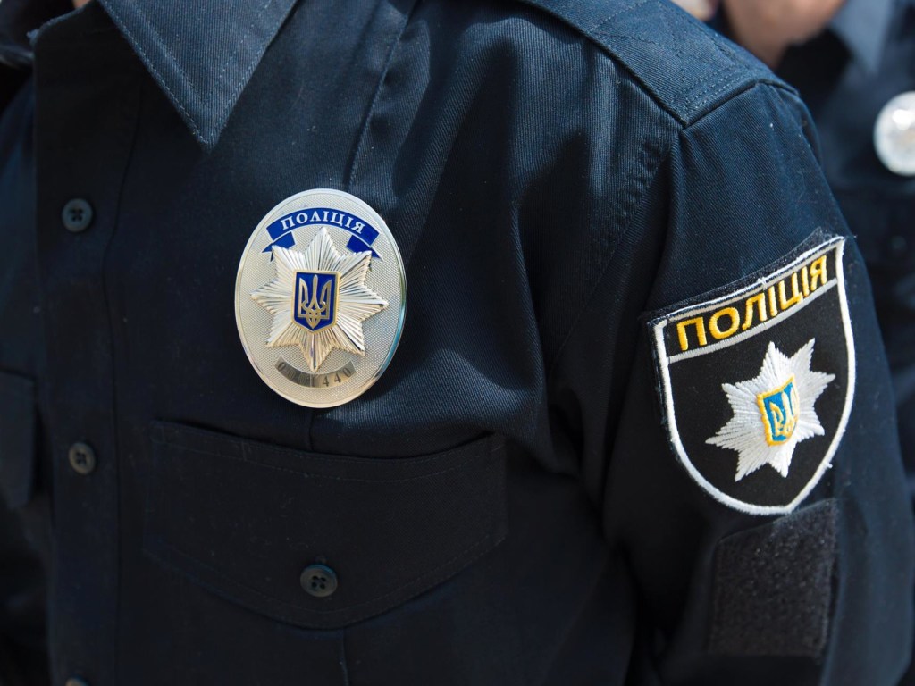 Не выходит на связь: в Киеве третий день разыскивают девочку (ФОТО)