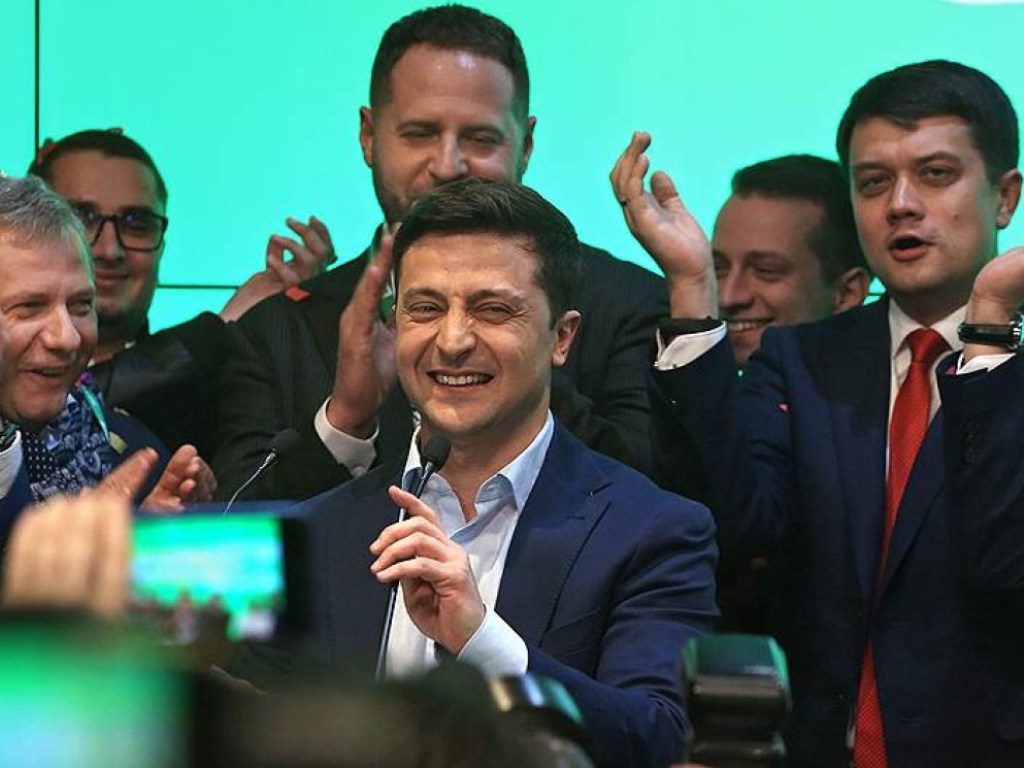 Зеленский пообещал устроить «неудобства» парламентариям (ВИДЕО)