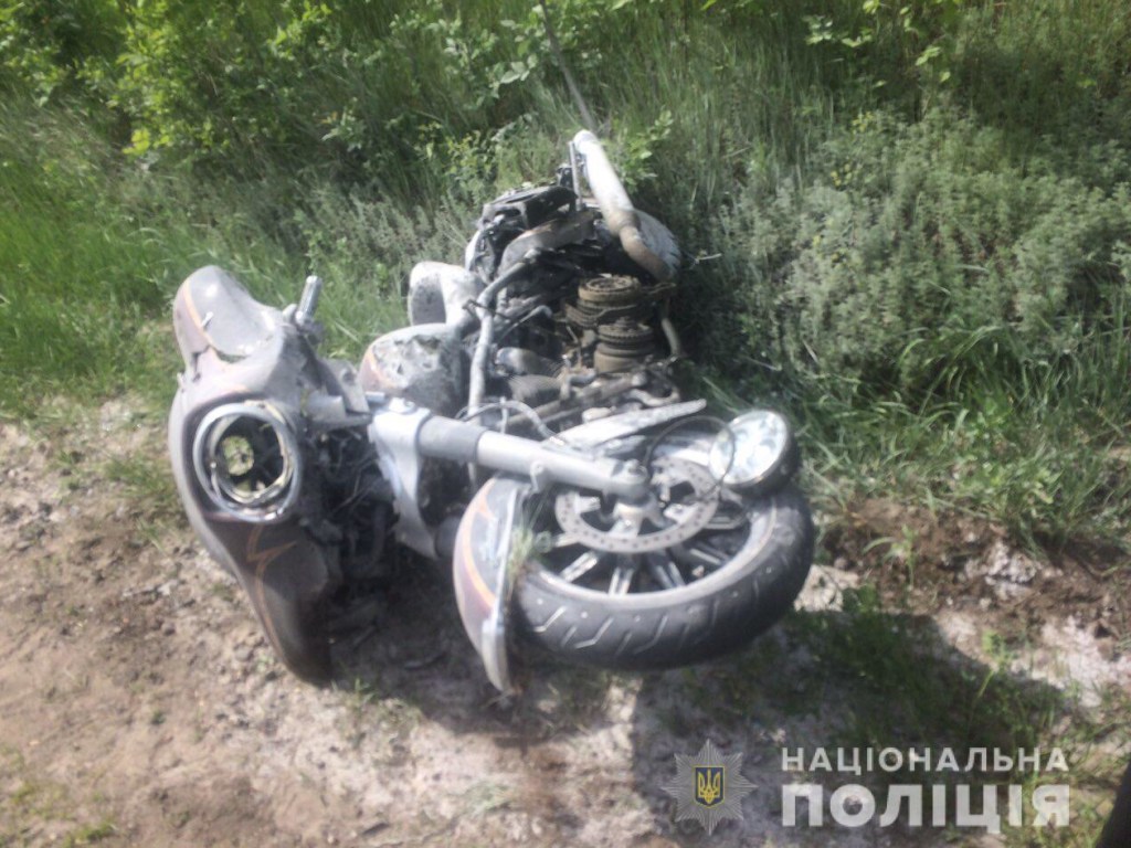 Под Харьковом при столкновении с Volkswagen погиб мотоциклист (ФОТО)