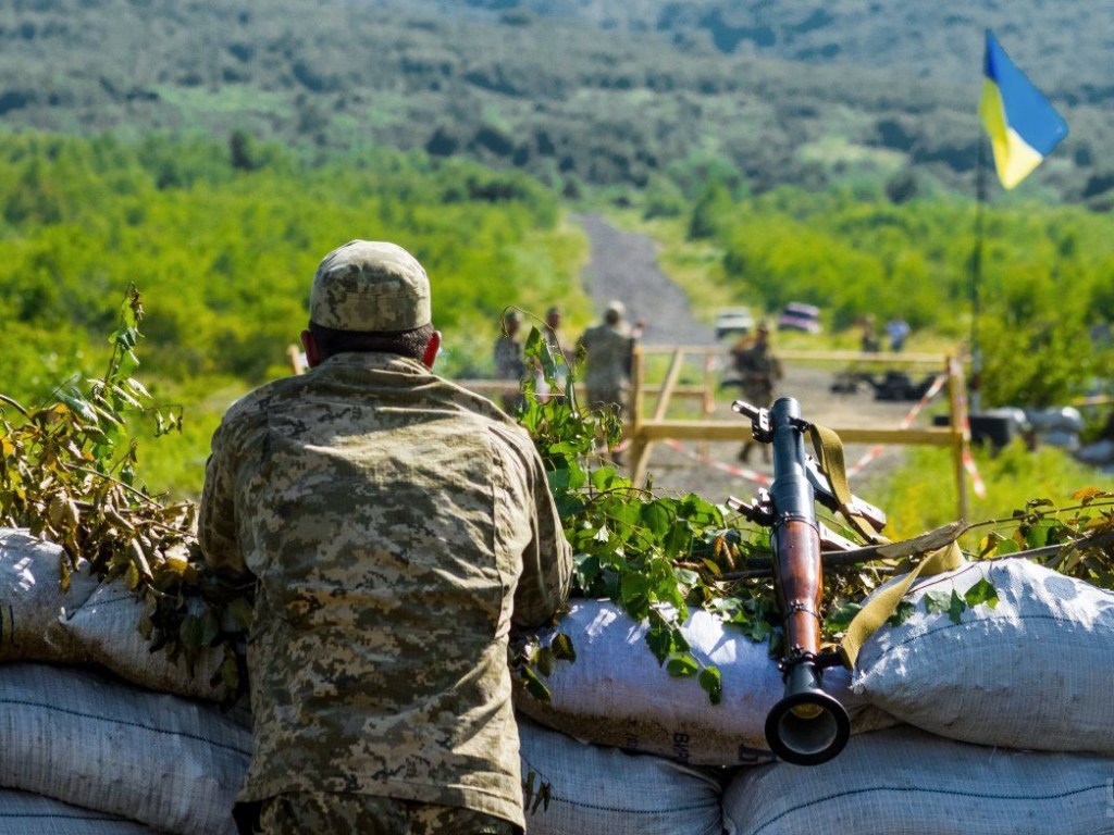 За сутки на Донбассе позиции ВСУ обстреляли 18 раз