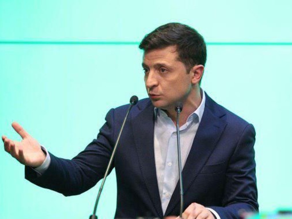 Зеленский проведет консультации с фракциями ВР &#8212; СМИ
