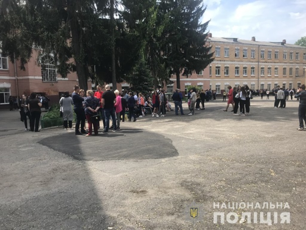 Ученица 6 класса распылила газ в школе Винницы, есть пострадавшие (ФОТО)