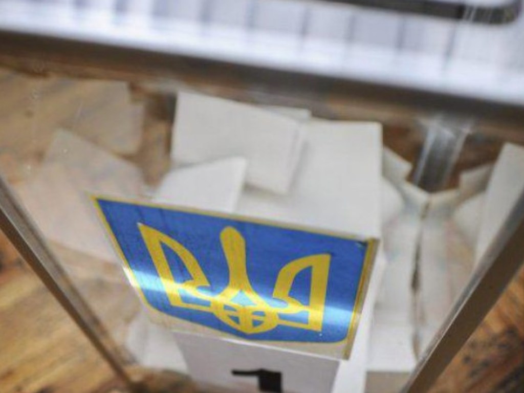 В следующий состав украинского парламента могут пройти четыре политические партии, еще две на грани попадания – западные социологи