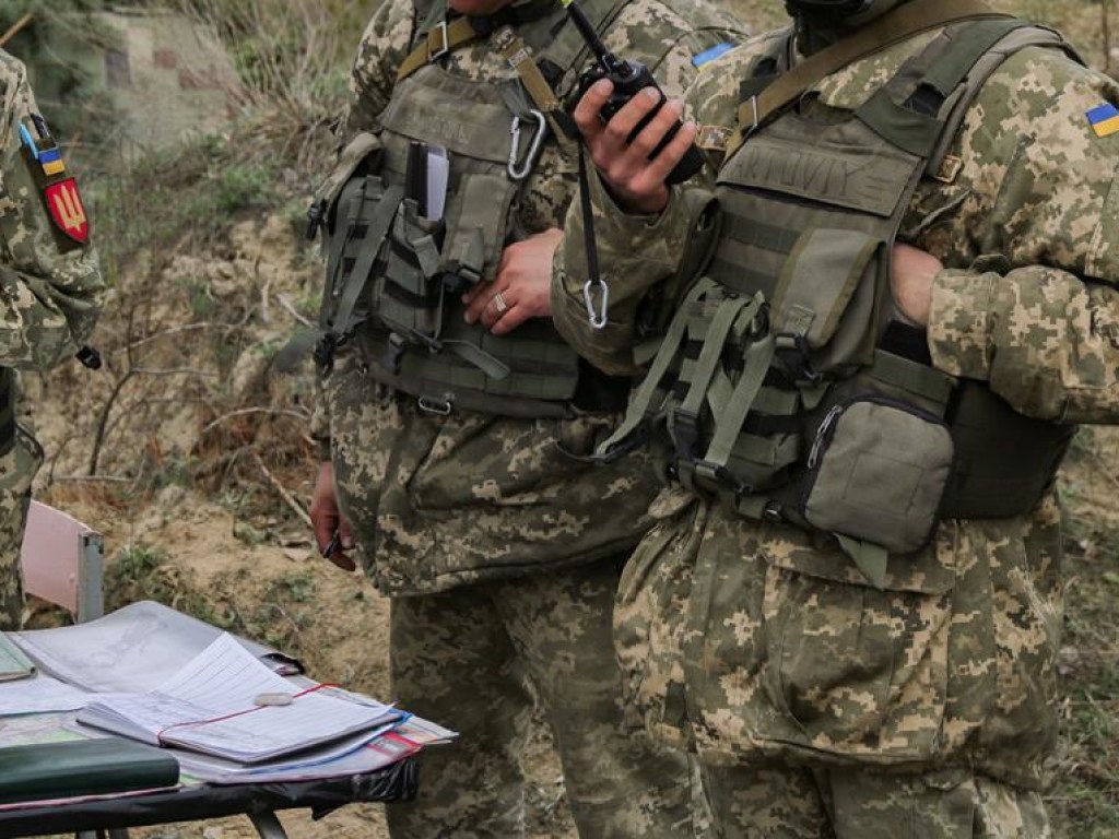 ООС: за сутки на Донбассе 12 обстрелов позиций ВСУ, двое раненных