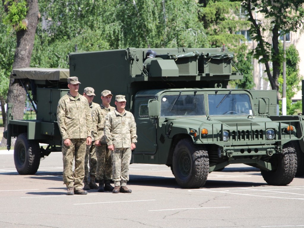 США передали украинским военным мощное современное оружие (ФОТО)