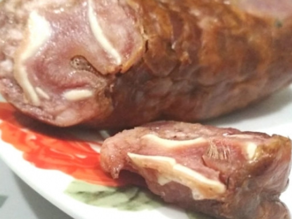 Жителю Запорожской области продали колбасу с неожиданной «начинкой» (ФОТО)