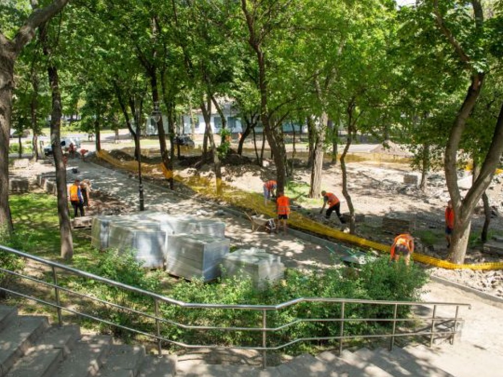 В Киеве намерены отремонтировать 90 парков и скверов