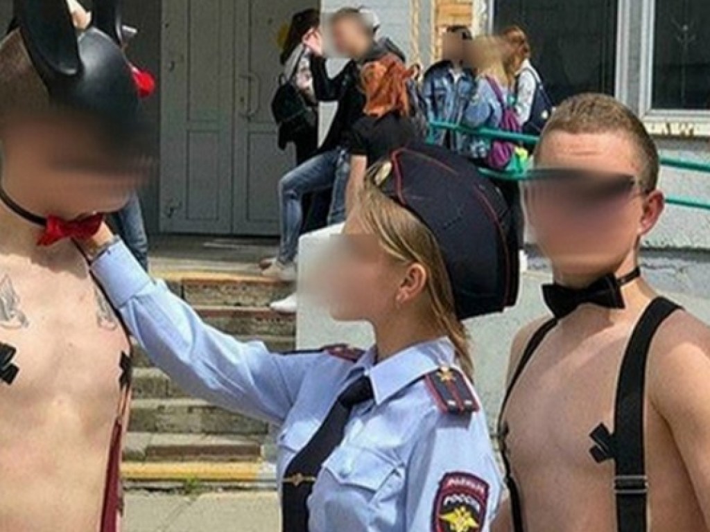 Во Владивостоке школьные выпускники устроили шокирующий флешмоб (ФОТО, ВИДЕО)