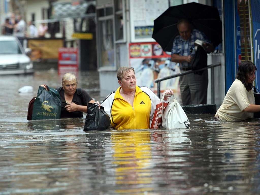 Потоп в Украине: Спасатели предупредили о повышении уровня рек