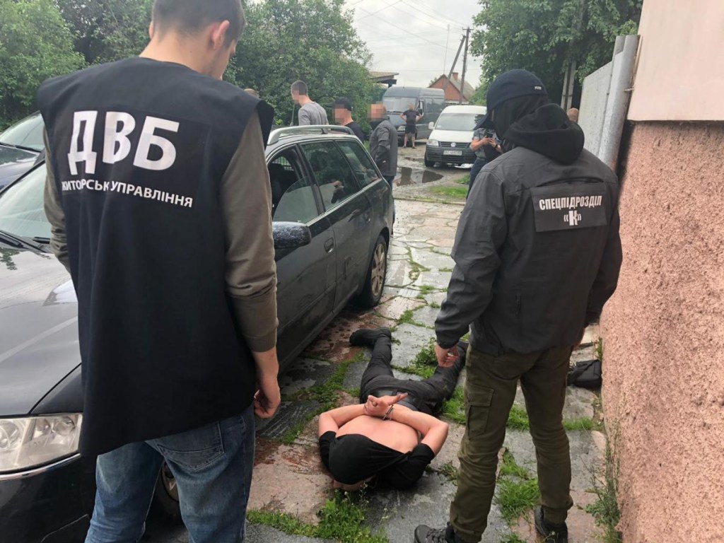 В Житомирской области СБУ поймала полицейского &#8212; торговца наркотиками (ФОТО)