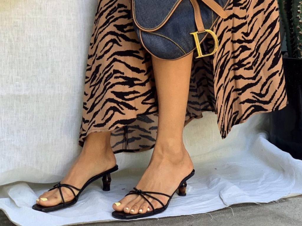 Мюли и босоножки с квадратным носом: самая модная обувь лета-2019 (ФОТО)