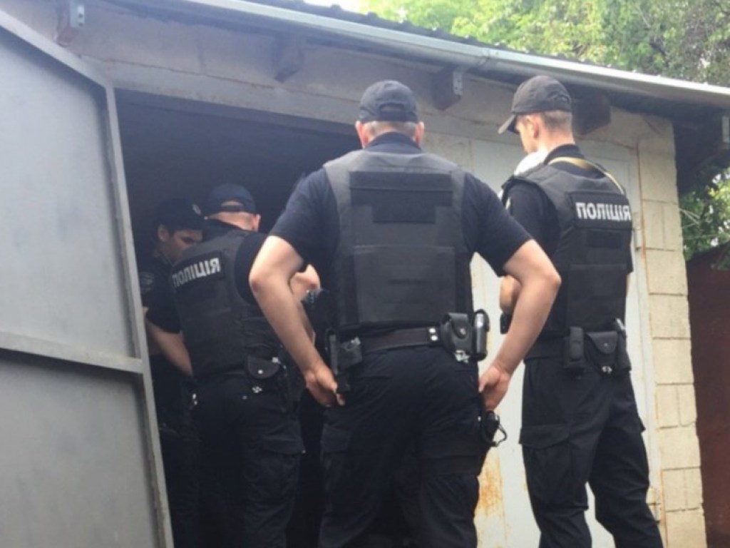У вице-мэра Николаева в гараже полицейские нашли огромное количество боеприпасов (ФОТО)