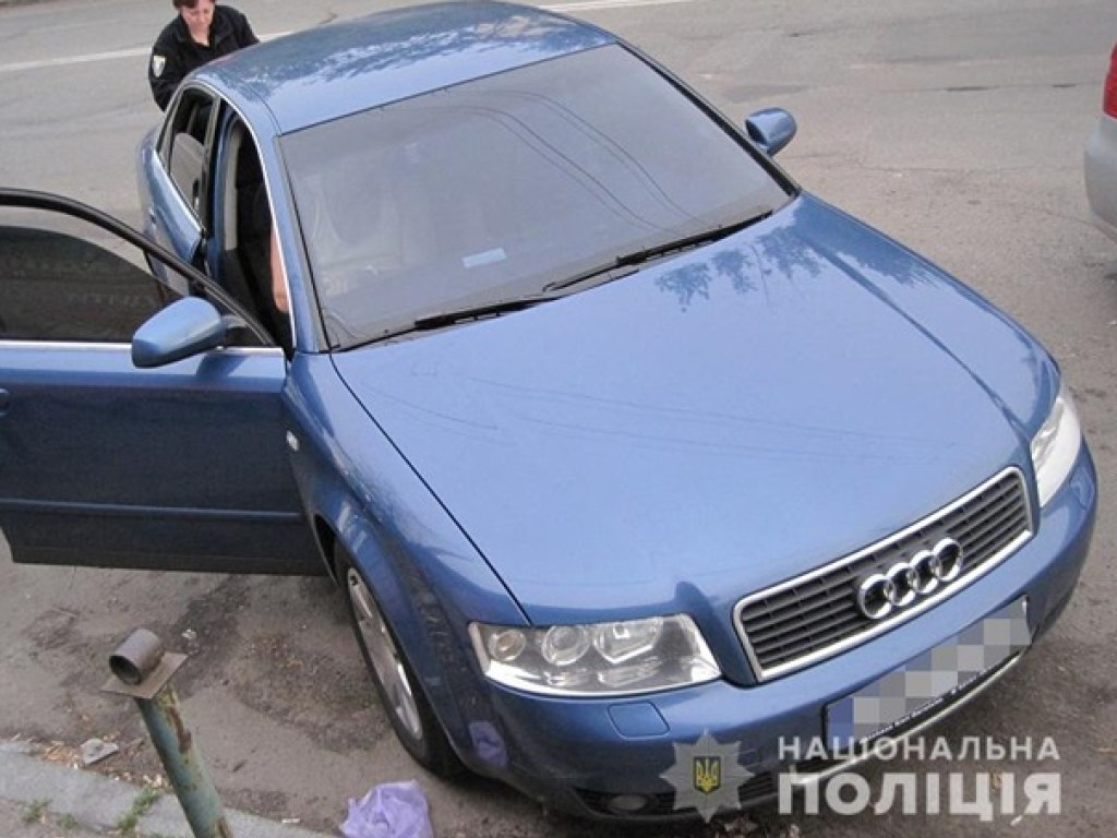 В Киеве таксист украл у иностранца 230 тысяч гривен: водителю грозит до 10 лет тюрьмы (ФОТО)