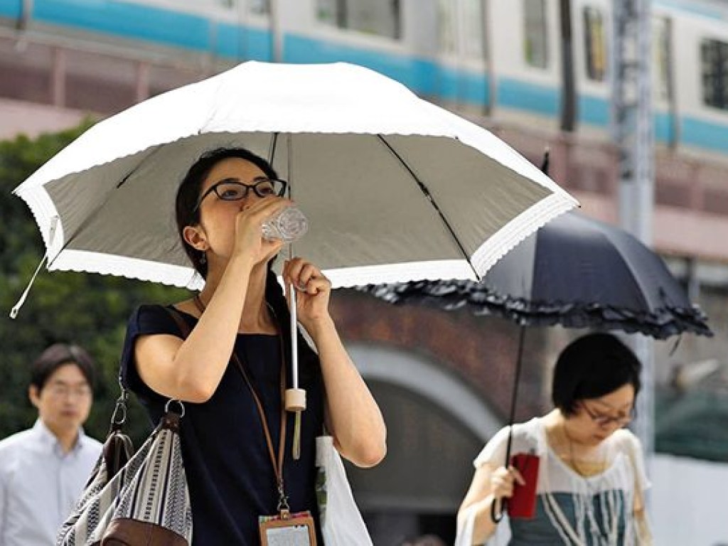 Более двух тысяч человек пострадали от аномальной жары в Японии
