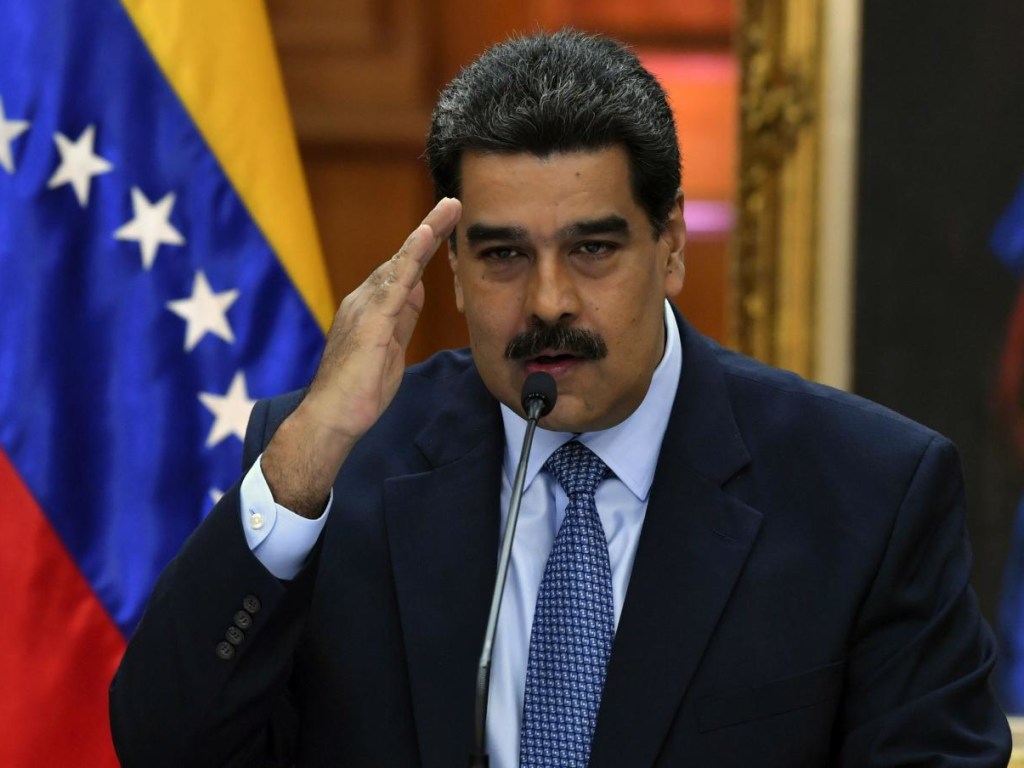 Мадуро пообещал сесть за стол переговоров с оппозицией
