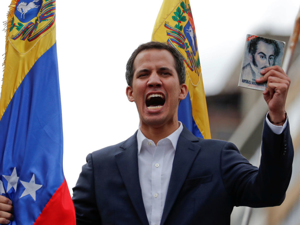 Латиноамериканский эксперт объяснил, почему Гуайдо должен уйти с политической сцены