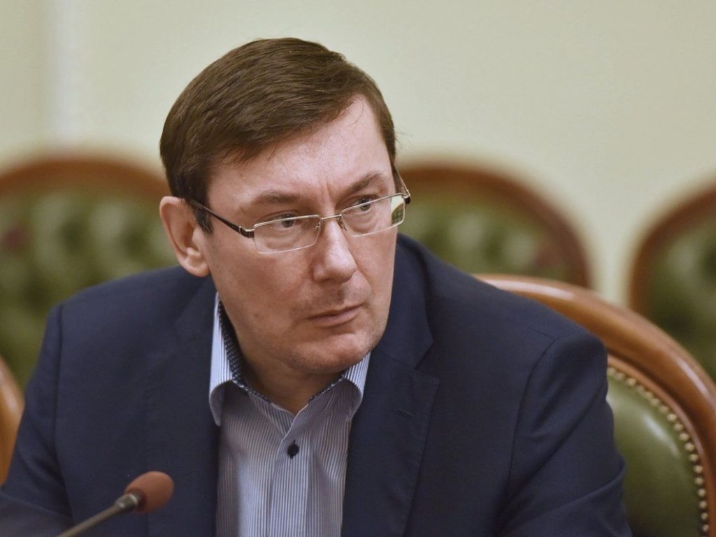 Луценко намерен вернуться в политику после выборов в Раду