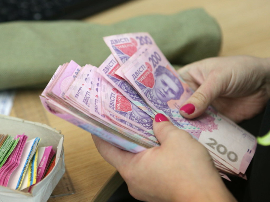 В Украине долги по зарплате превысили 2,5 миллиарда гривен