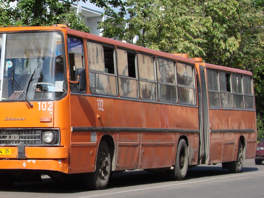 В Киеве из музея похитили раритетный автобус – СМИ