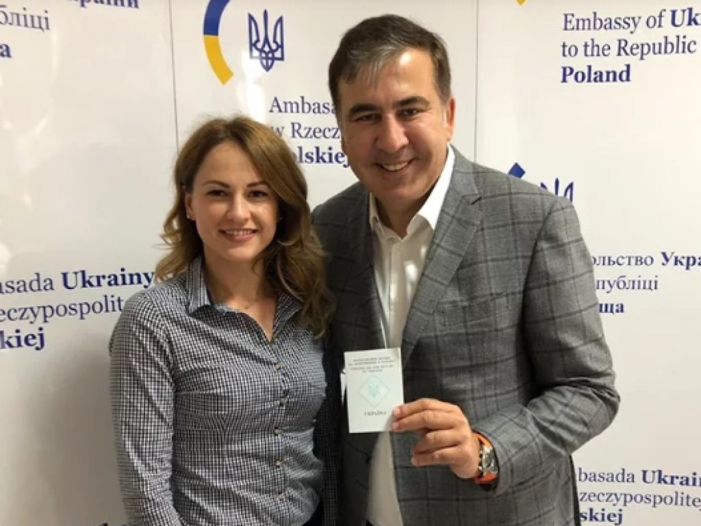 Саакашвили выдали документы: теперь политик может вернуться в Украину