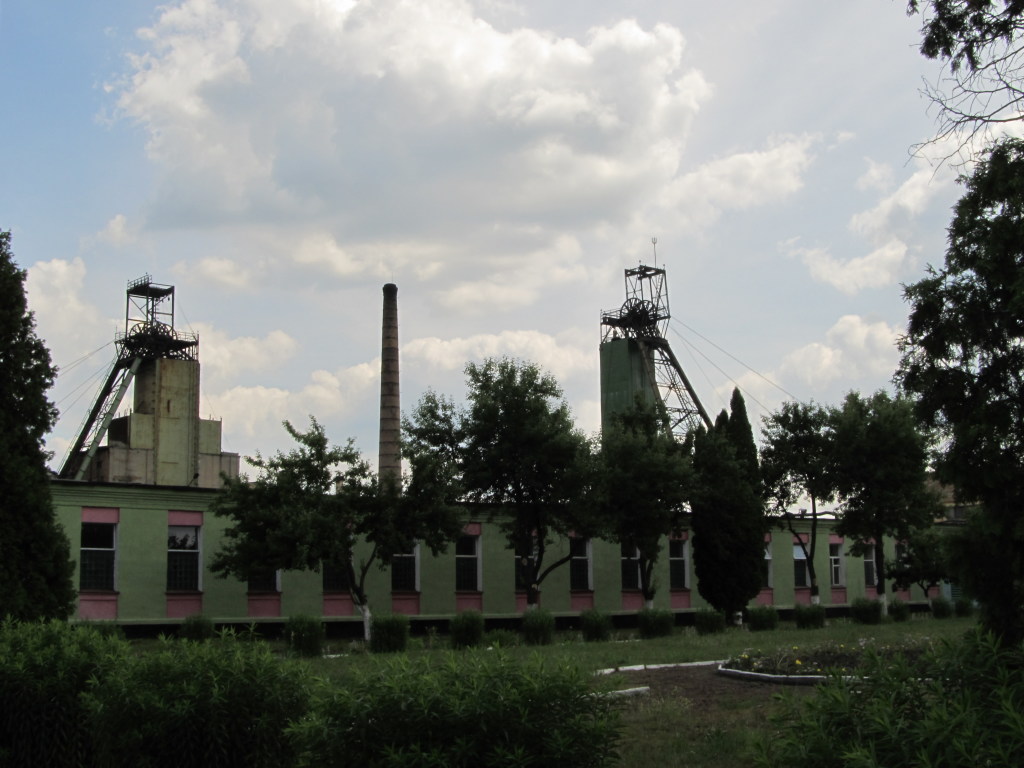 Во Львовской области во время обвала шахты погибли 2 горняка