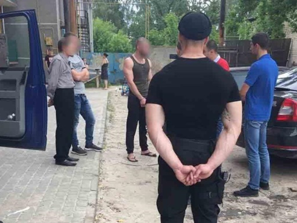 Банду вымогателей остановили в Житомирской области (ФОТО)