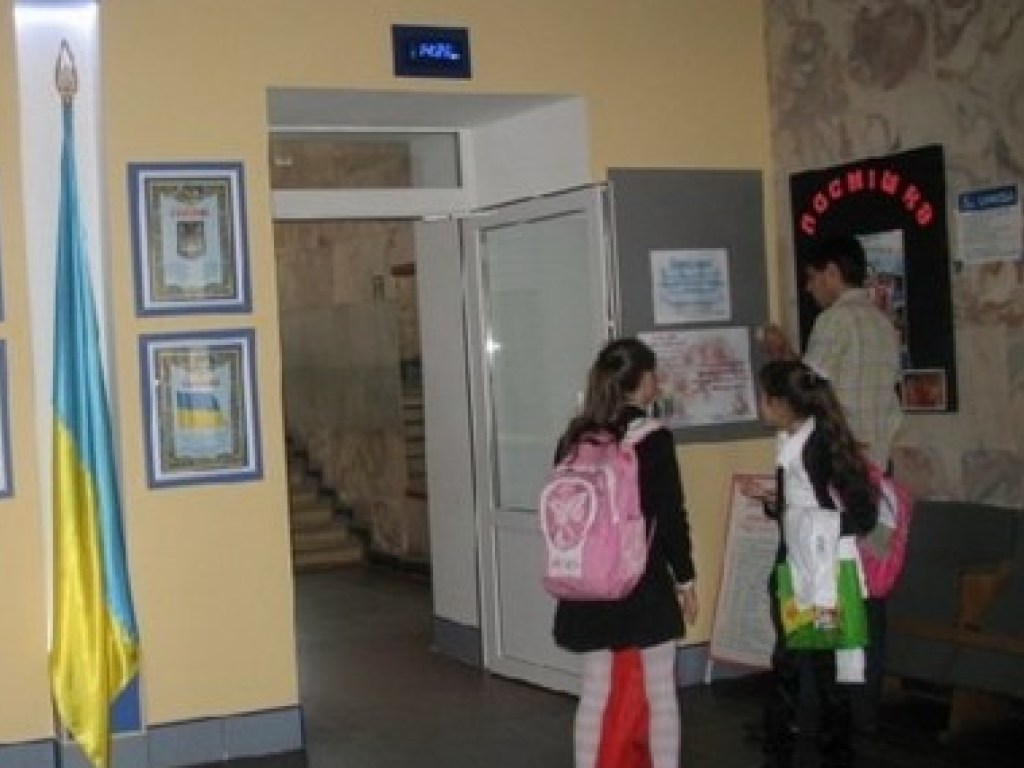 В Житомире педагога заподозрили в избиении детей (ФОТО)