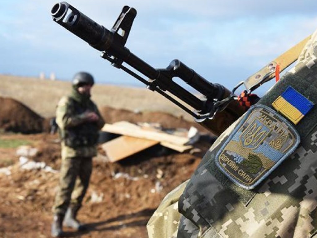 За сутки на Донбассе позиции ВСУ обстреляли 11 раз, ранен один украинский военный