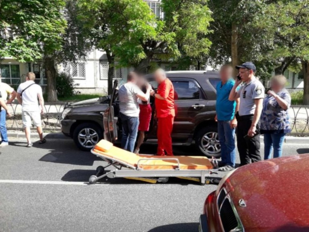 Жительница Энергодара потеряла сознание за рулем авто: машина разбила ограждение (ФОТО)