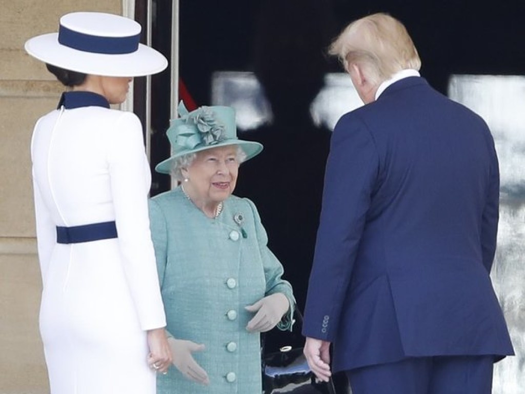 Елизавета II встретила Трампа и Меланью в Букингемском дворце (ФОТО, ВИДЕО)