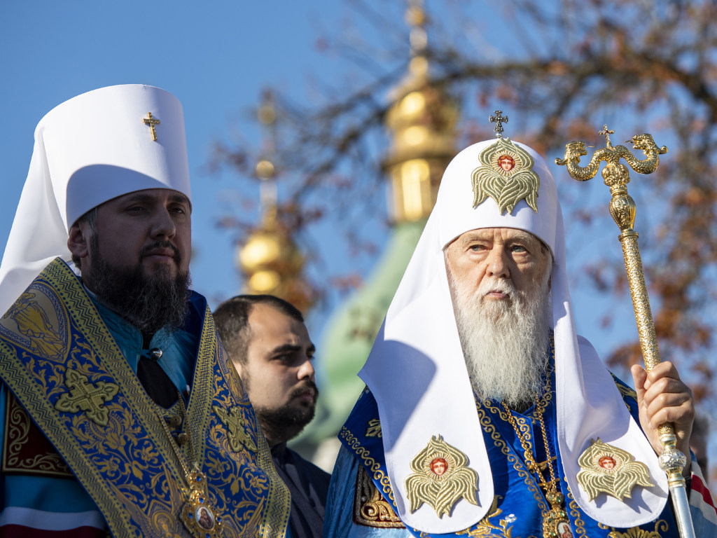 Отберут ли Томос при Зеленском: Константинополь вмешался в распри Филарета и ПЦУ