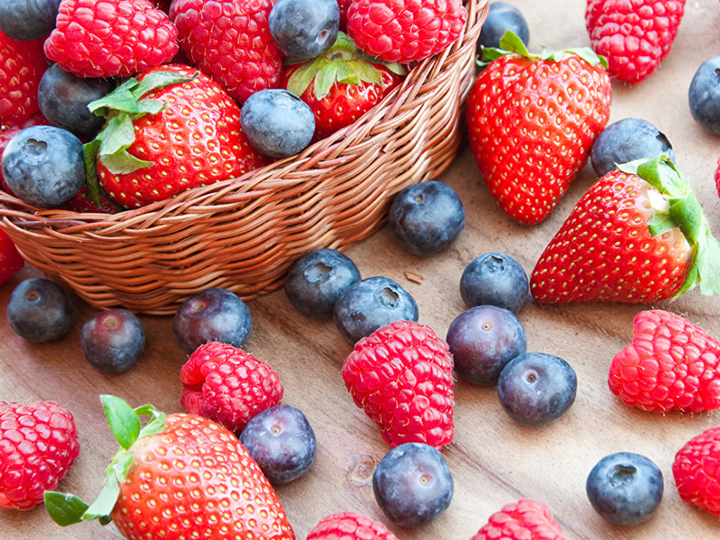 «Диета из лукошка»: худеем на ягодах