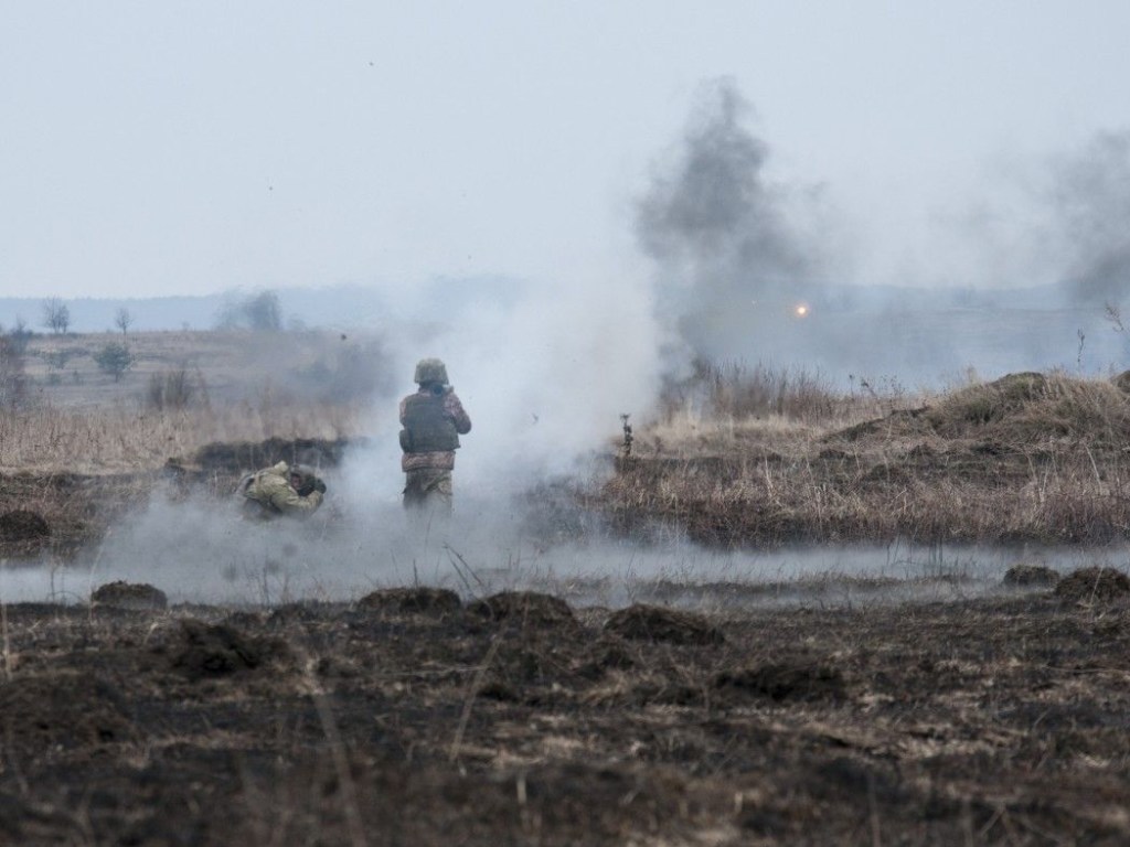 Обострение на Донбассе: семь обстрелов, двое погибших, восемь раненных