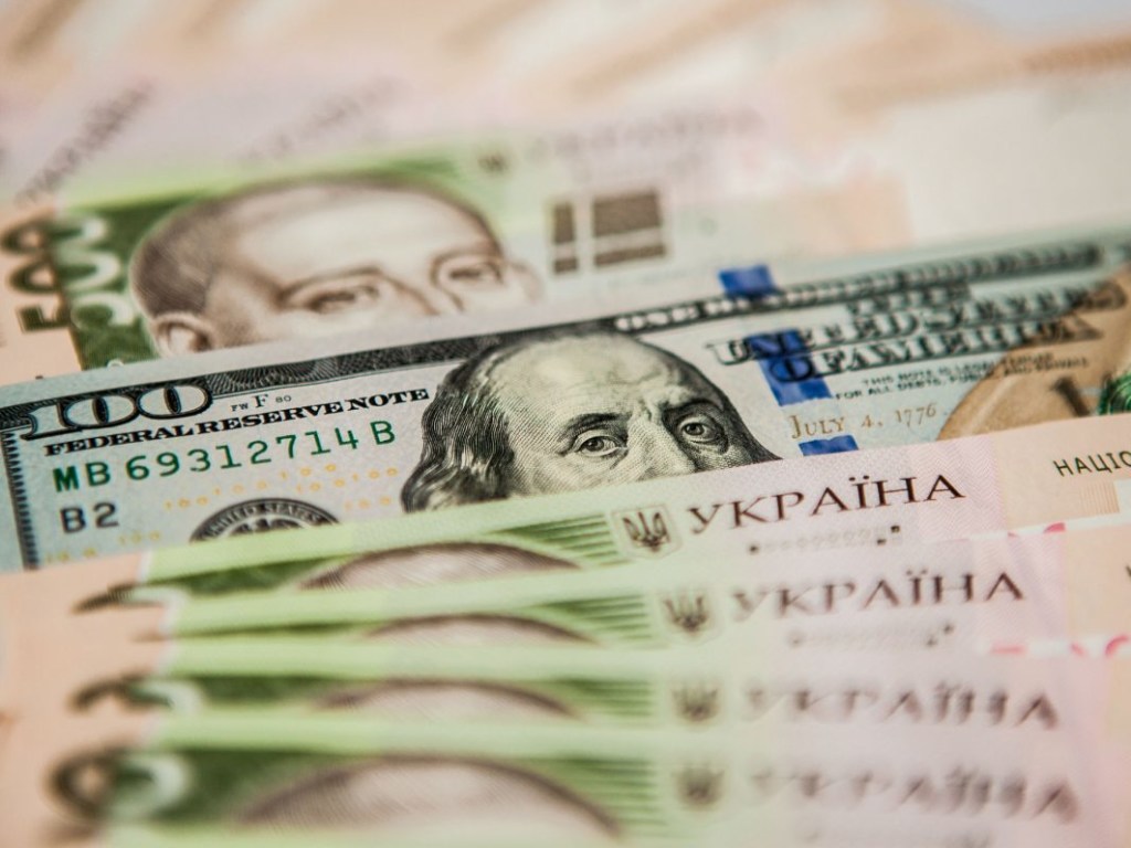 НБУ установил официальный курс на уровне на уровне 26,59 гривны за доллар
