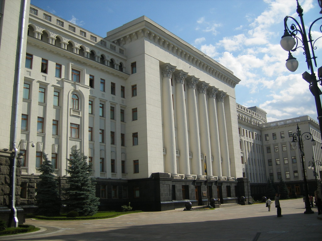В АП рассматривают возможность переезда Президента в Украинский дом