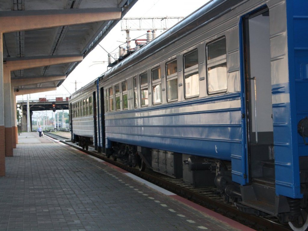 УЗ назначила 30 дополнительных поездов на летний период