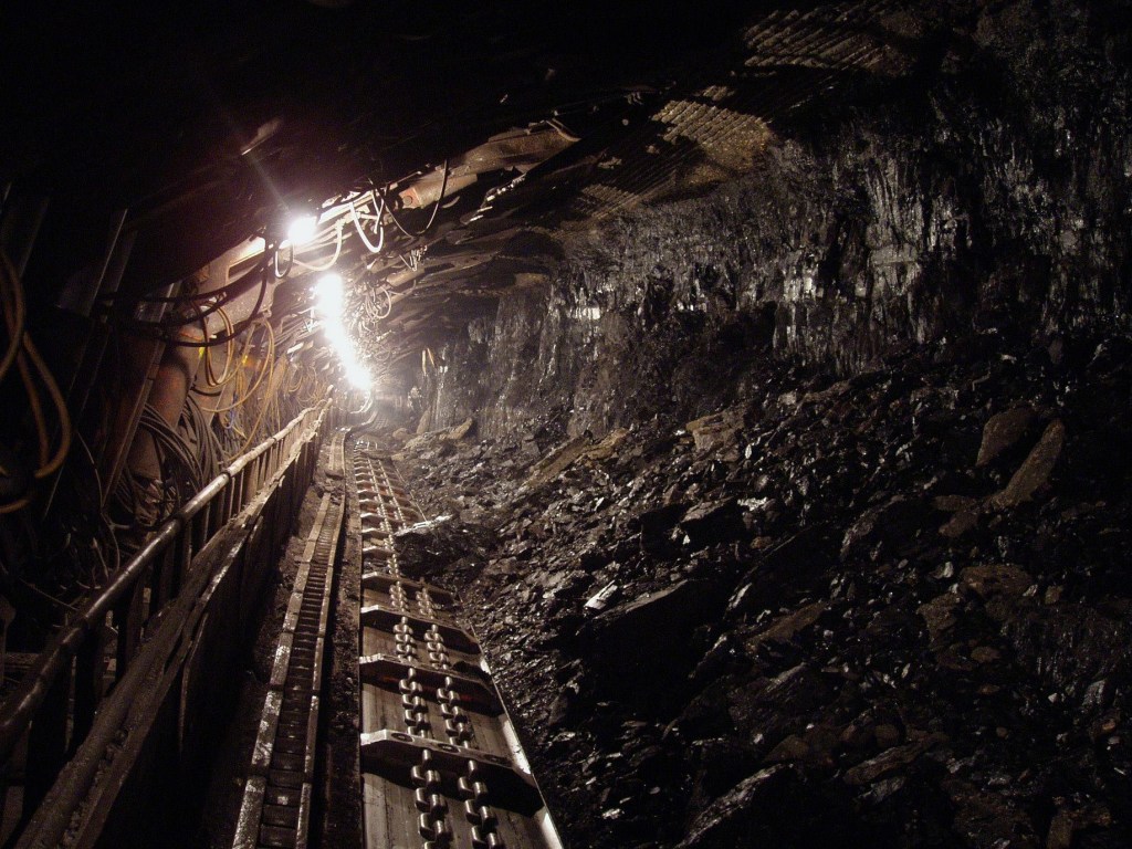 Обвал на шахте в Донецкой области: погиб один горняк