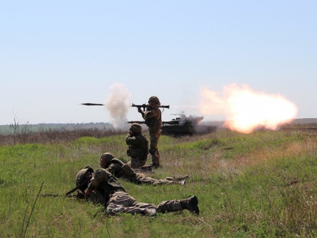 За день на Донбассе позиции ВСУ обстреляли 8 раз