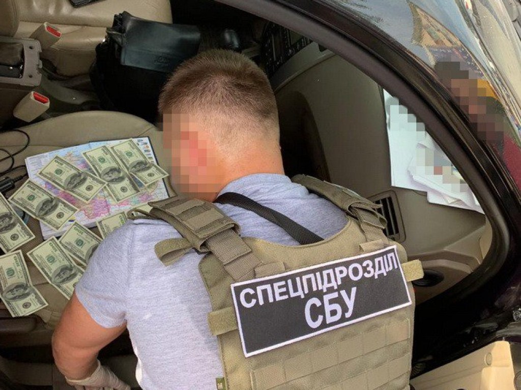 Помогал «косить» от армии: в Одесской области на взятке 1000 долларов погорел замначальника военкомата (ФОТО)