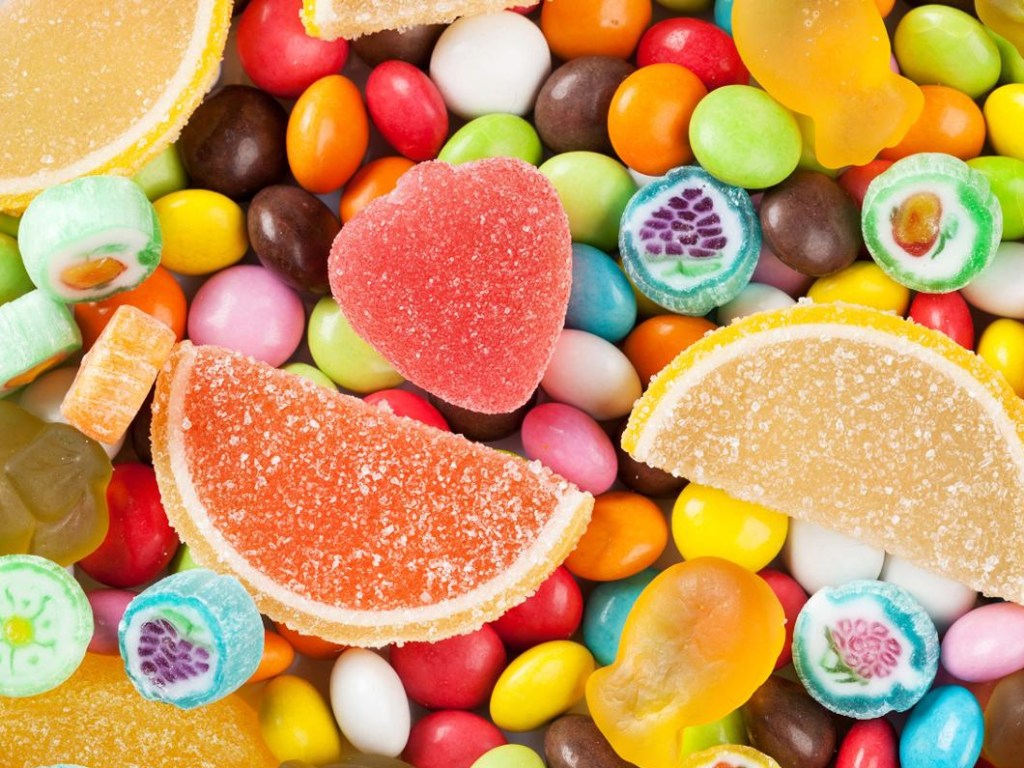 Медики назвали самую опасную сладость для детей
