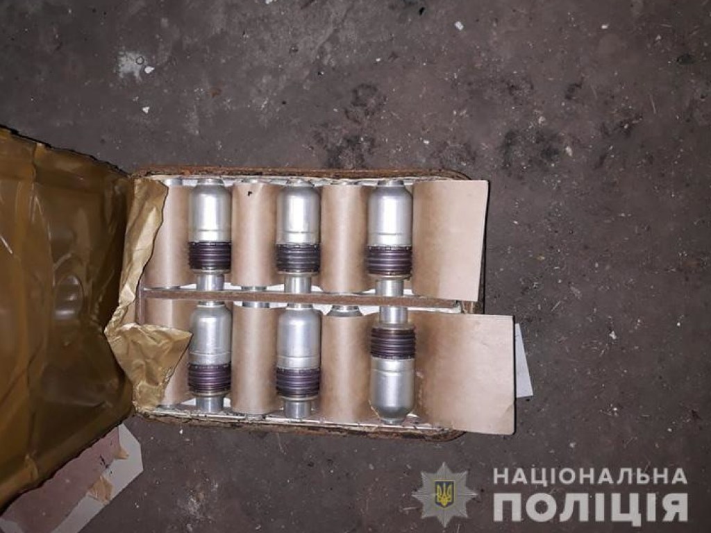 Житель Краматорска хранил дома ящик гранат (ФОТО)
