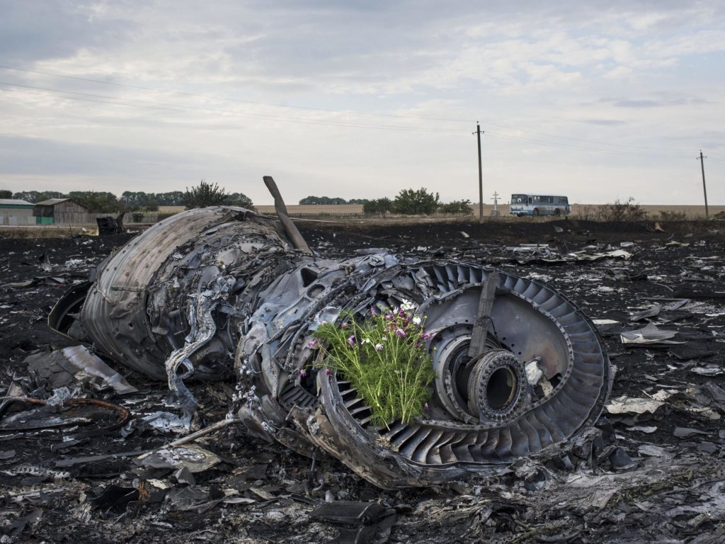 Дело MH17: Зеленский заявил, что на скамье подсудимых должны быть все причастные
