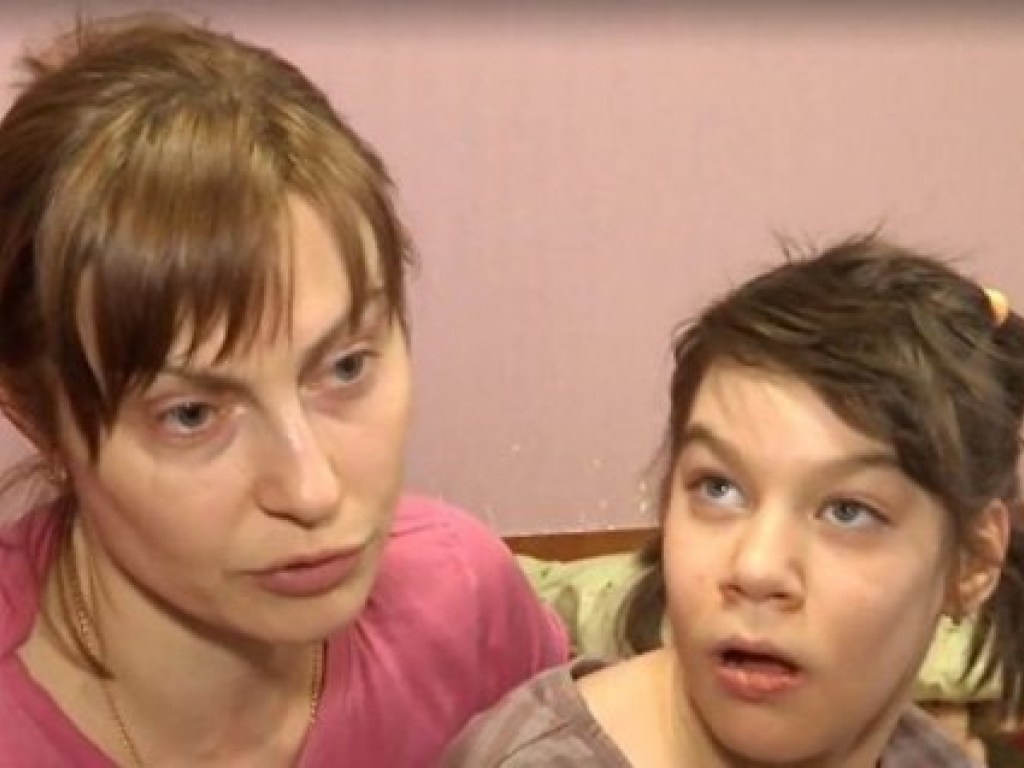 В Харькове суд приговорил няню к пяти годам тюрьмы за избиения ребенка с ДЦП (ФОТО)