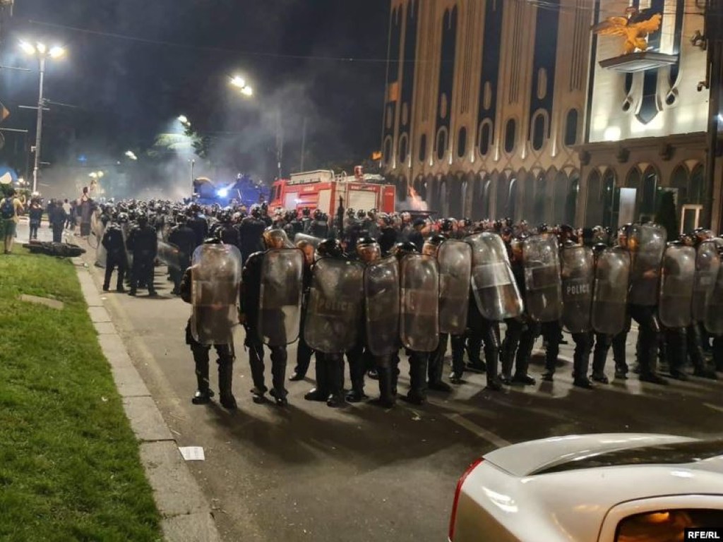 Разгон протестов в Тбилиси: число пострадавших увеличилось до 240 человек