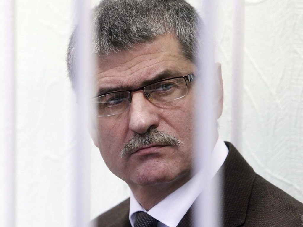 Из СИЗО освободили генерал-майора СБУ, обвиняемого в операции против Евромайдана (ФОТО)